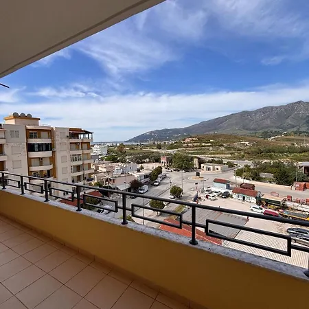 Apartment Elegant Seaview Escape