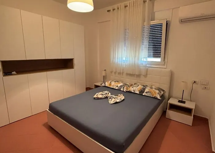 Apartment Elegant Seaview Escape *